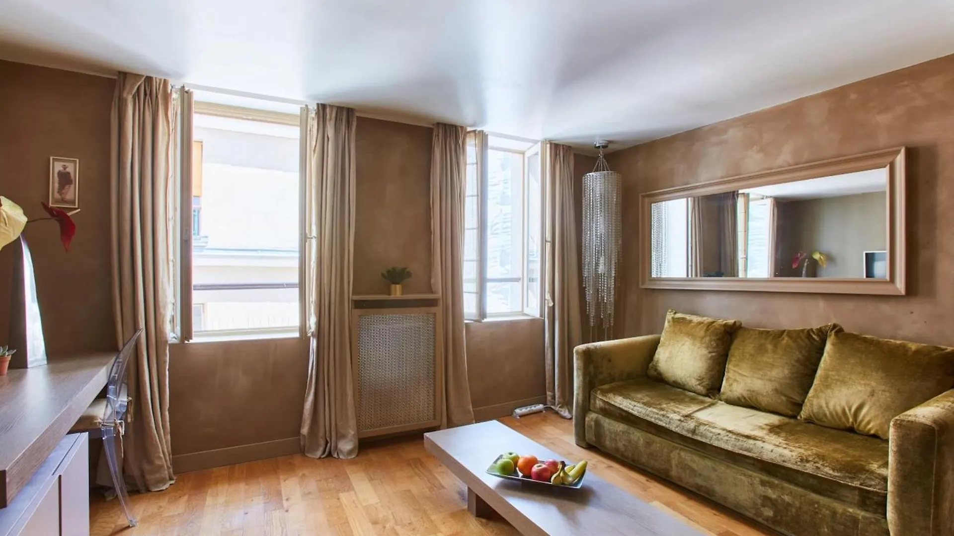 Apartment Latin *